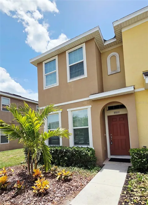 8821 WALNUT GABLE COURT