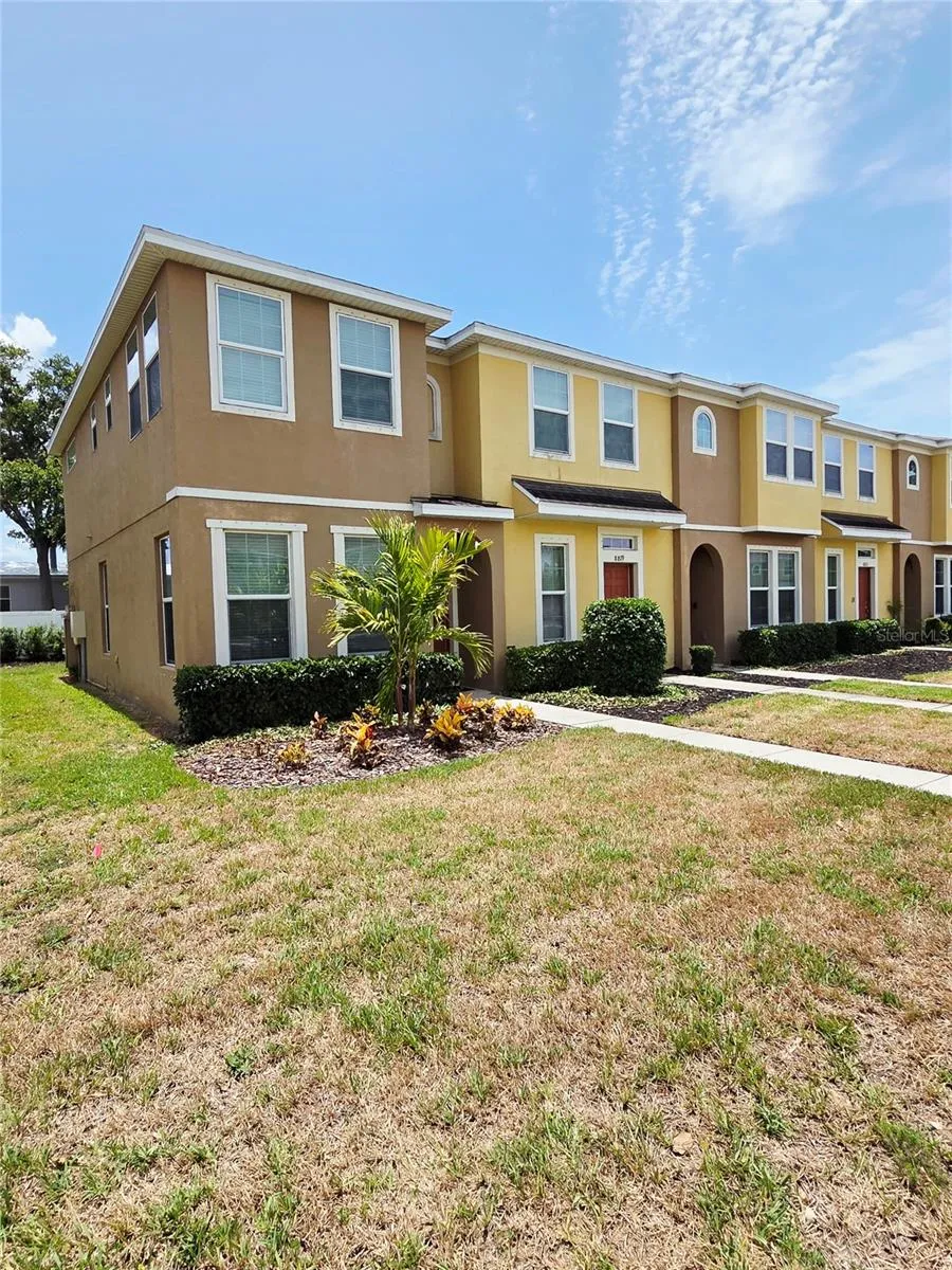 8821 WALNUT GABLE COURT Riverview, FL 33578