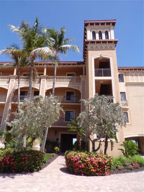 89 VIVANTE BOULEVARD #205