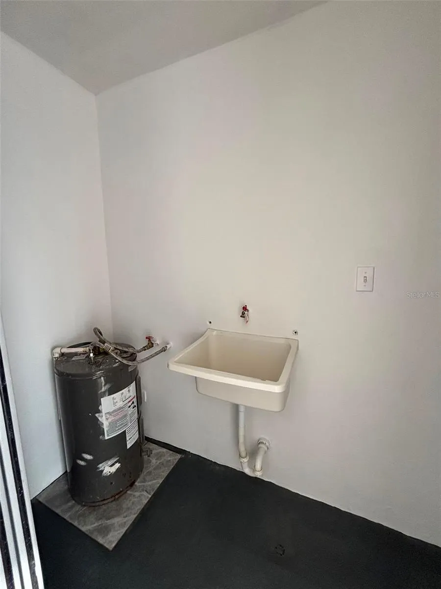 18-6 18 Street SABANA GARDENS Carolina, PR 00983