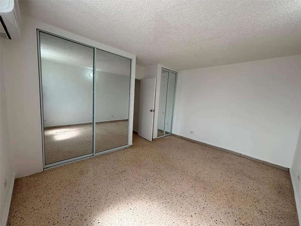18-6 18 Street SABANA GARDENS Carolina, PR 00983