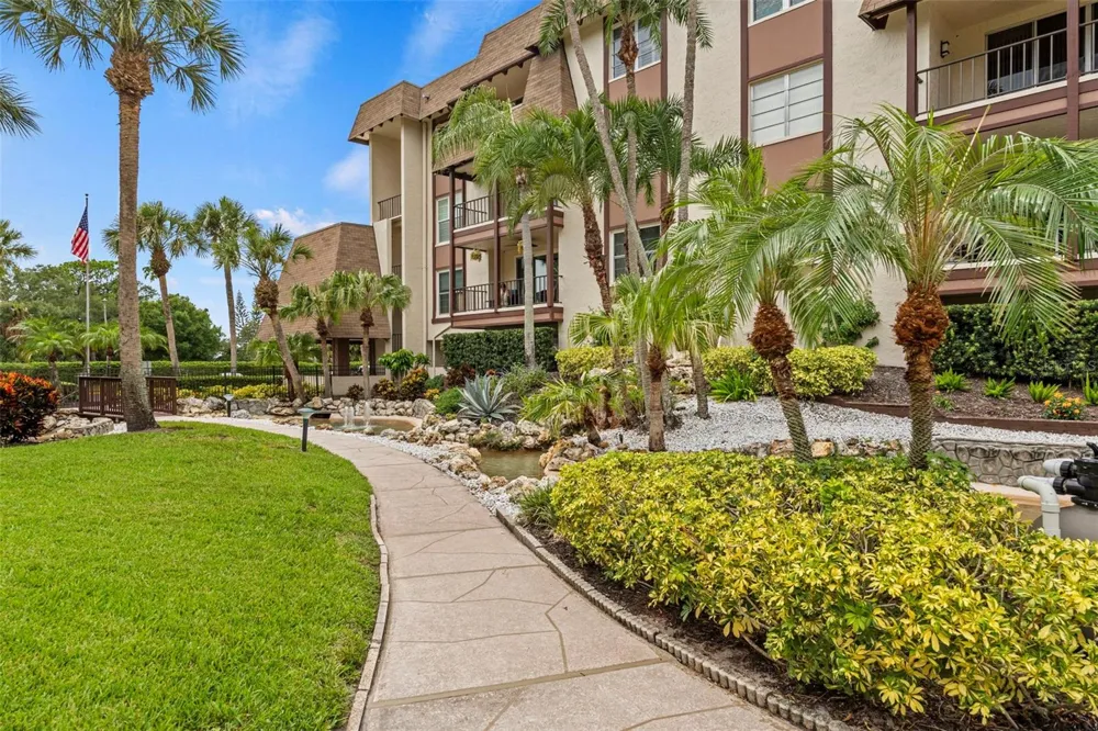3035 COUNTRYSIDE BOULEVARD #24B Clearwater, FL 33761