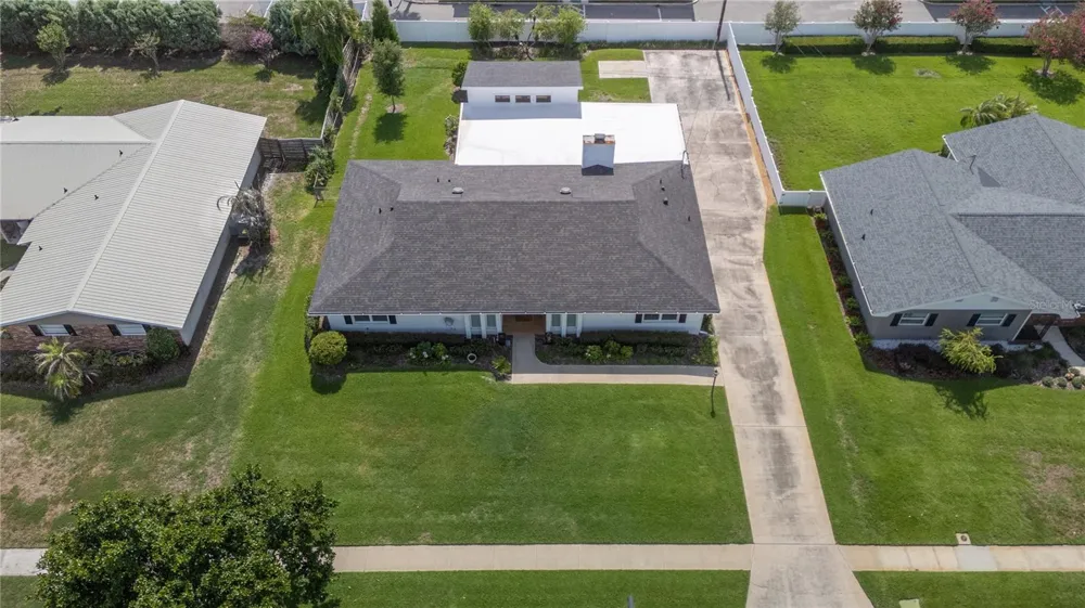 1211 HUNT AVENUE Lakeland, FL 33801