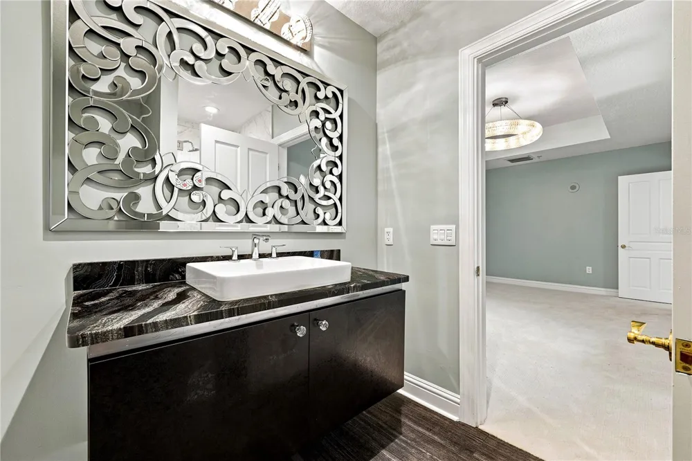 3507 BAYSHORE BOULEVARD #102 Tampa, FL 33629