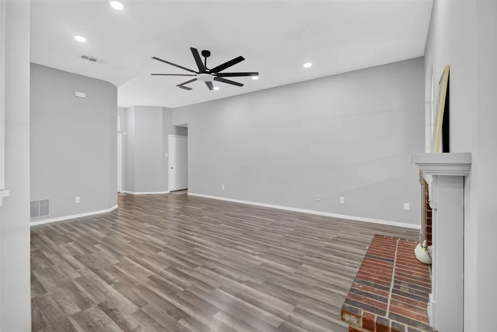 3514 Daisy Lane Grand Prairie, TX 75052