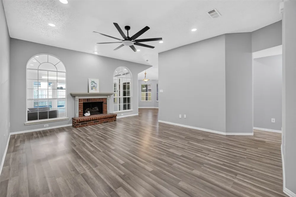 3514 Daisy Lane Grand Prairie, TX 75052