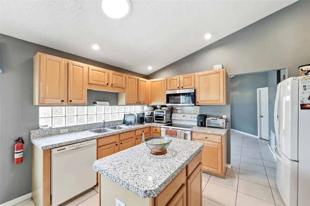 4201 PACIFICA DRIVE Orlando, FL 32817