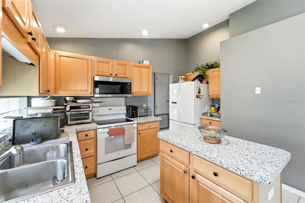 4201 PACIFICA DRIVE Orlando, FL 32817
