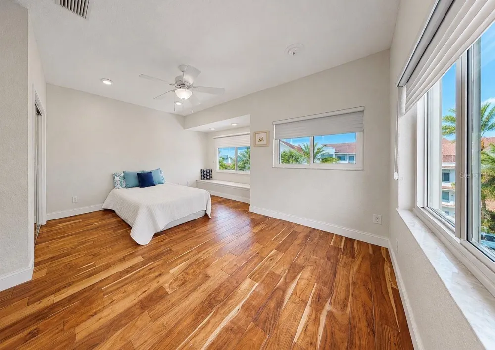 4639 MIRABELLA COURT St Pete Beach, FL 33706