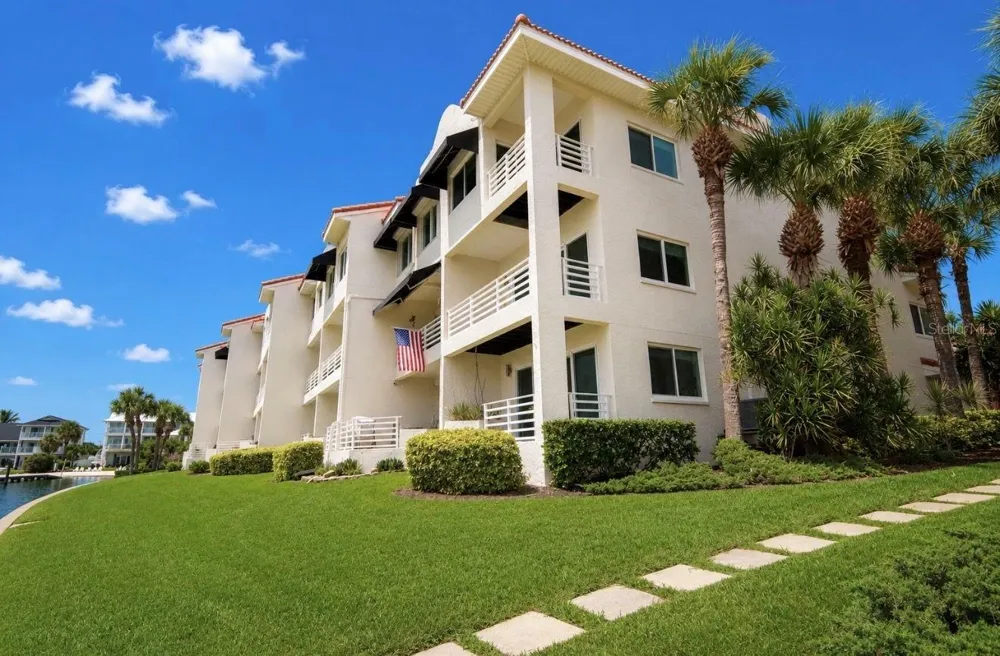 4639 MIRABELLA COURT St Pete Beach, FL 33706