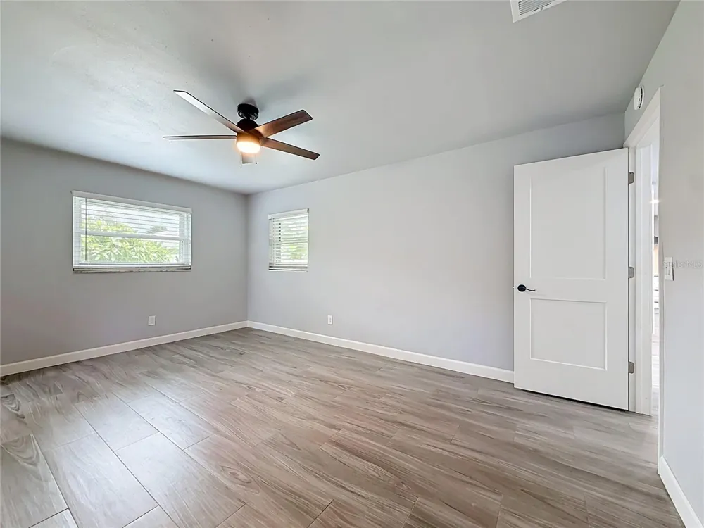 2178 WATERSIDE DRIVE Clearwater, FL 33764