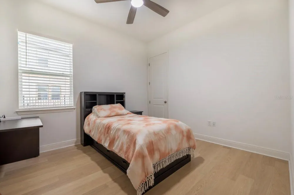 10044 BALLAST DRIVE Orlando, FL 32827