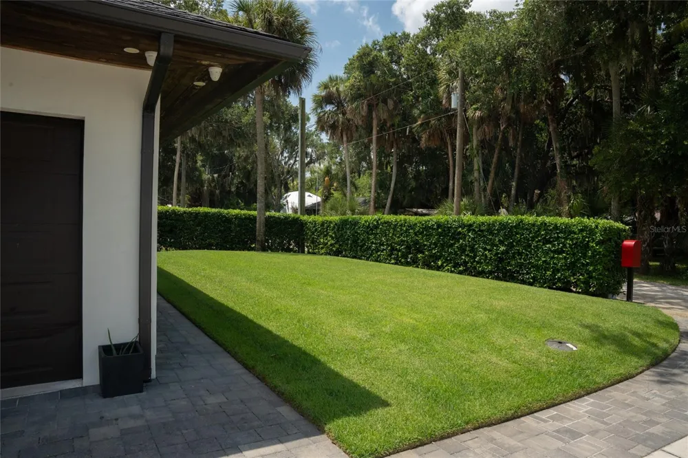 995 STACY LANE New Smyrna Beach, FL 32168