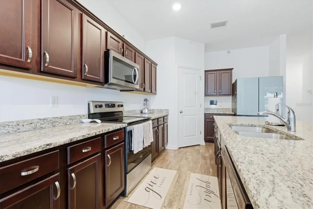1121 ANCHOR BEND DRIVE Ruskin, FL 33570