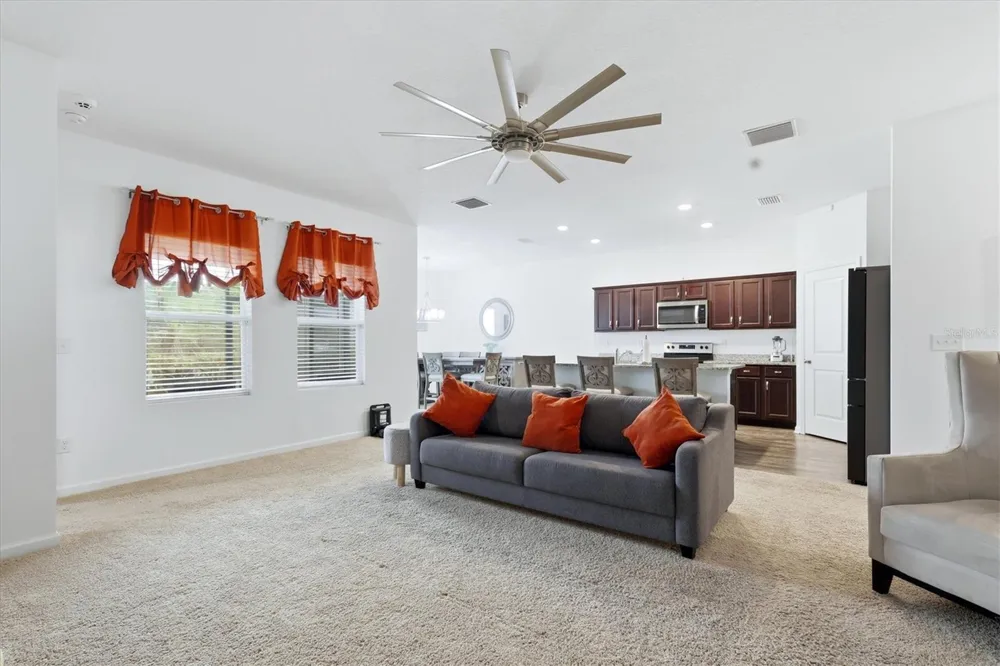 1121 ANCHOR BEND DRIVE Ruskin, FL 33570