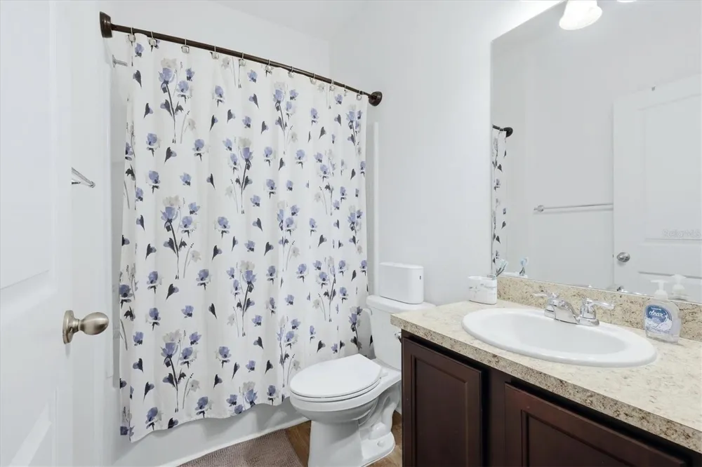 1121 ANCHOR BEND DRIVE Ruskin, FL 33570