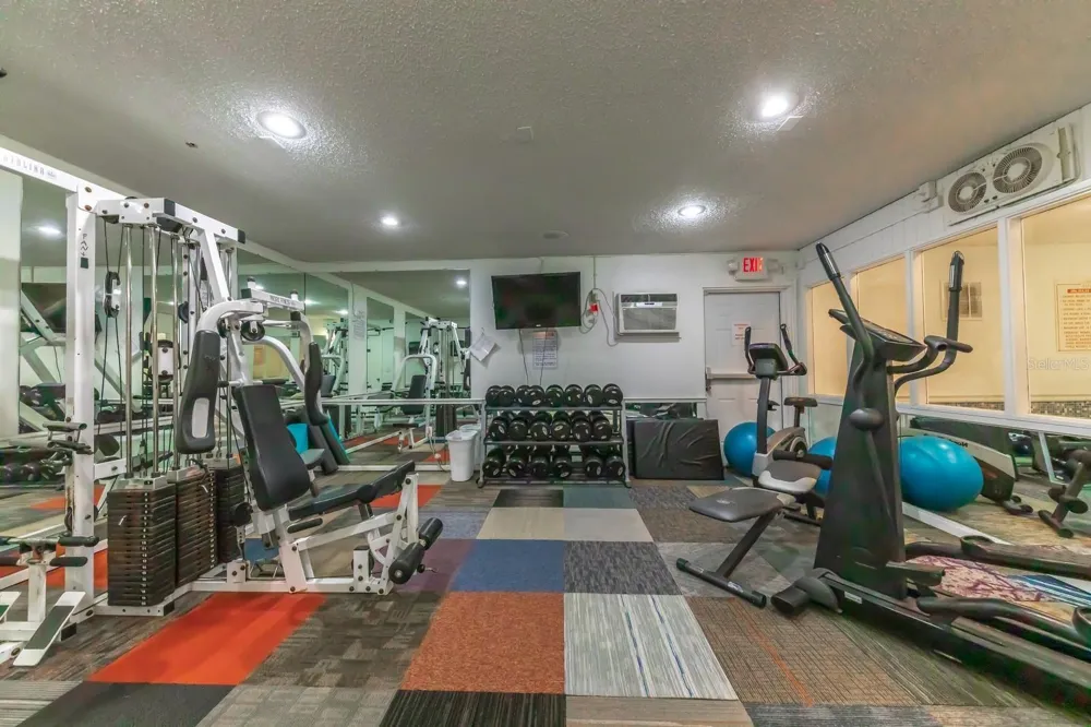 315 MEDALLION BOULEVARD #H Madeira Beach, FL 33708