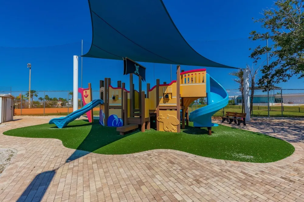 315 MEDALLION BOULEVARD #H Madeira Beach, FL 33708