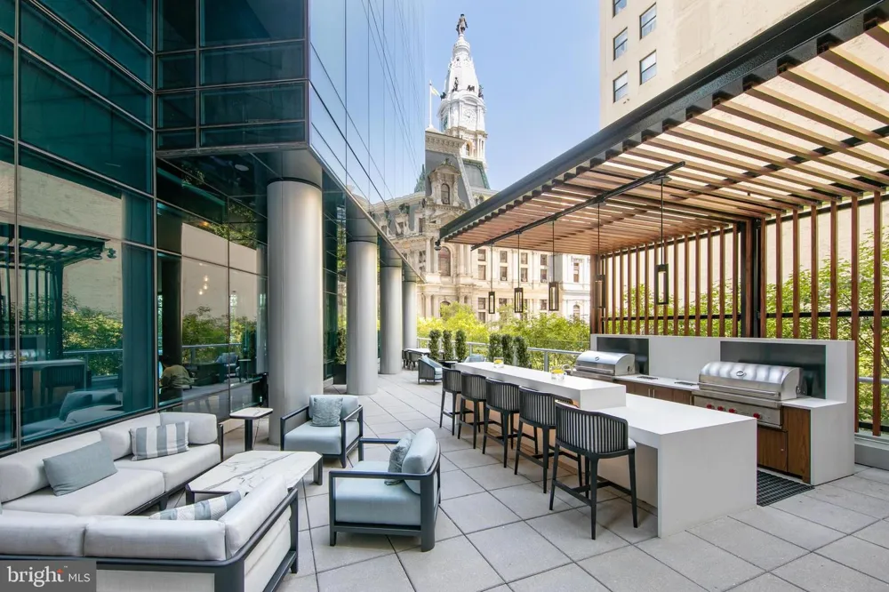 1414 S PENN SQUARE #PH1B Philadelphia, PA 19102