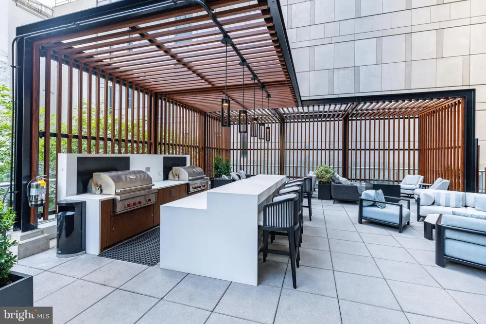 1414 S PENN SQUARE #PH1B Philadelphia, PA 19102
