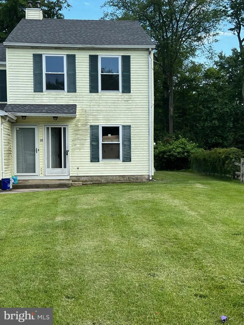 16 MAYNARD DRIVE #B Sicklerville, NJ 08081