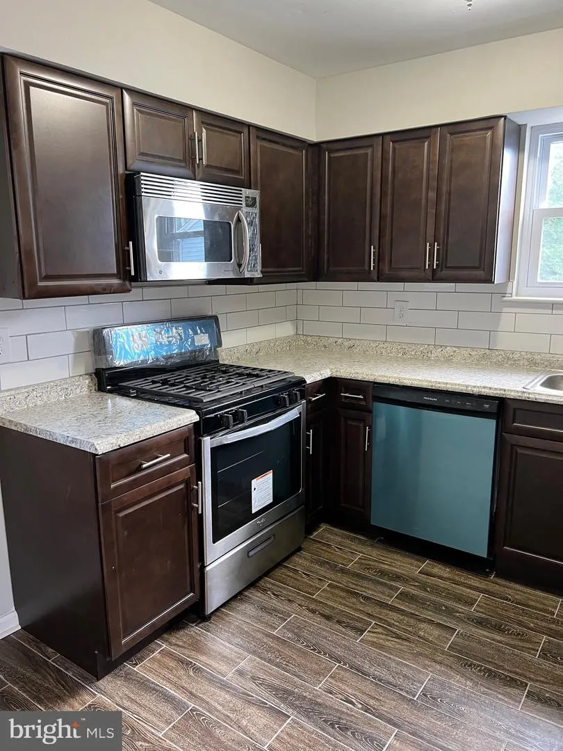 16 MAYNARD DRIVE #B Sicklerville, NJ 08081
