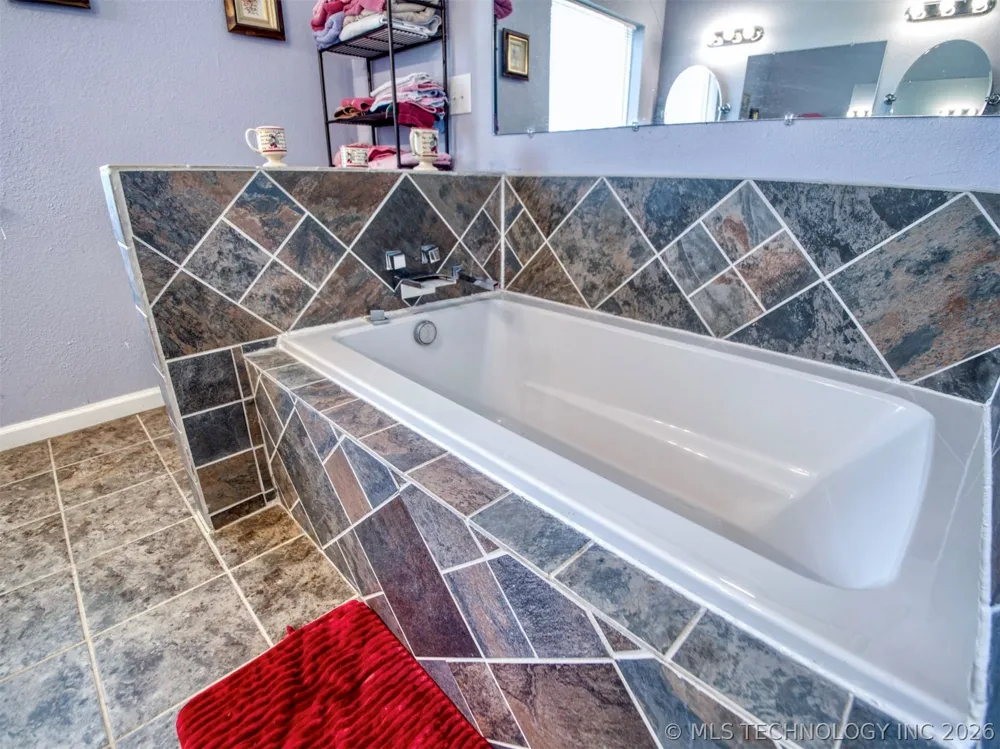 119 Golf Club Drive Burneyville, OK 73430