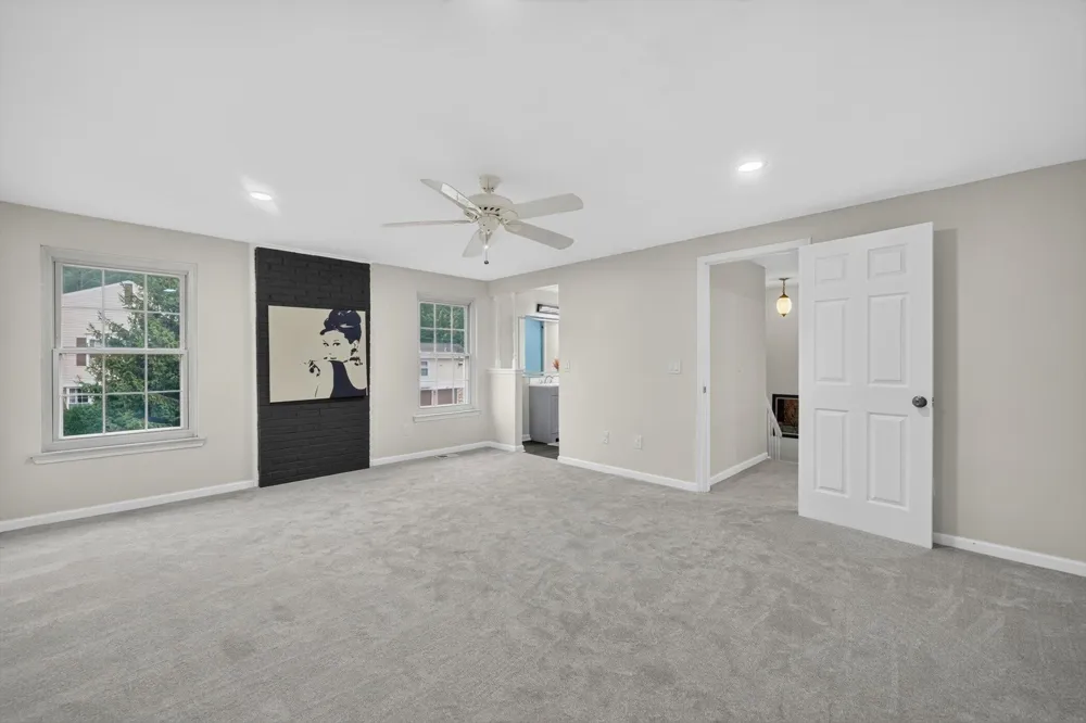 21344 E Glen Haven Circle Novi City, MI 48167
