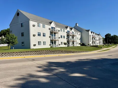 101 Albion Avenue #301