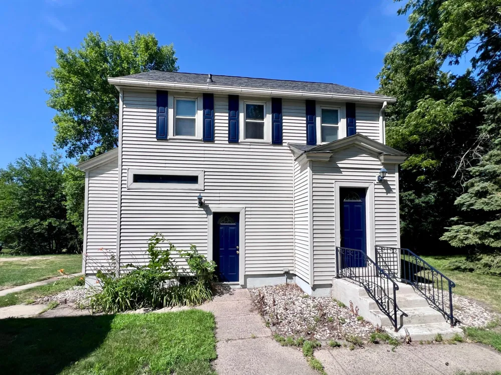 521 Lakeshore Drive Ortonville, MN 56278