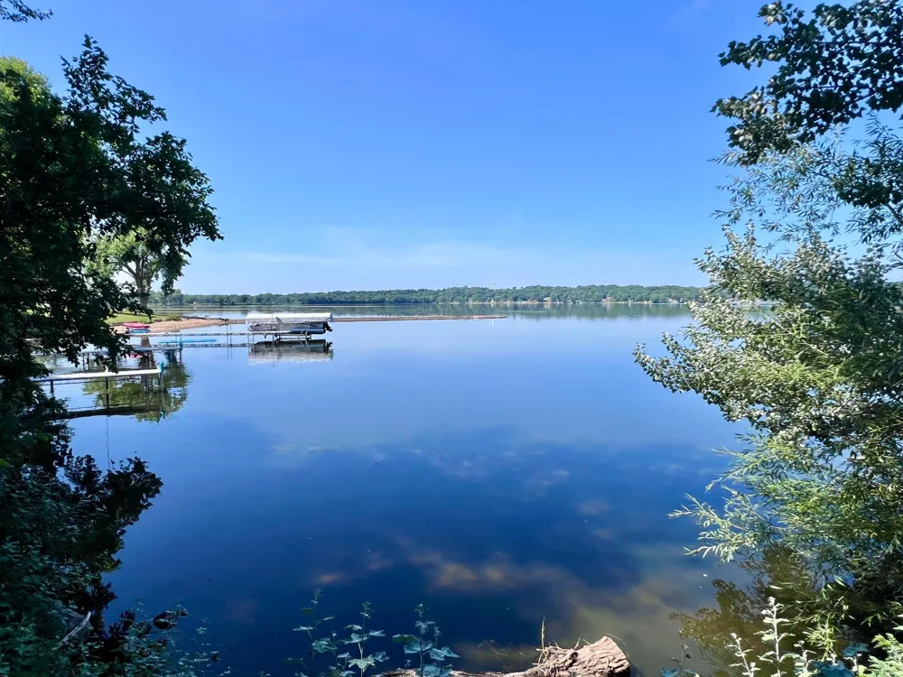 521 Lakeshore Drive Ortonville, MN 56278