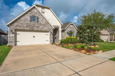 1851 Belle Place