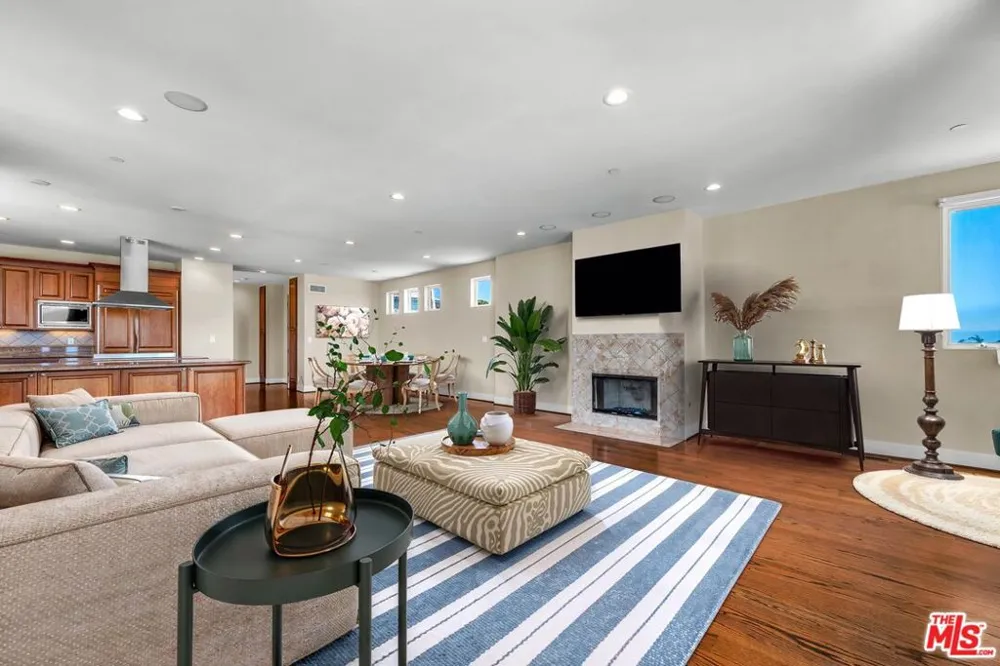 308 Gull Street Manhattan Beach, CA 90266