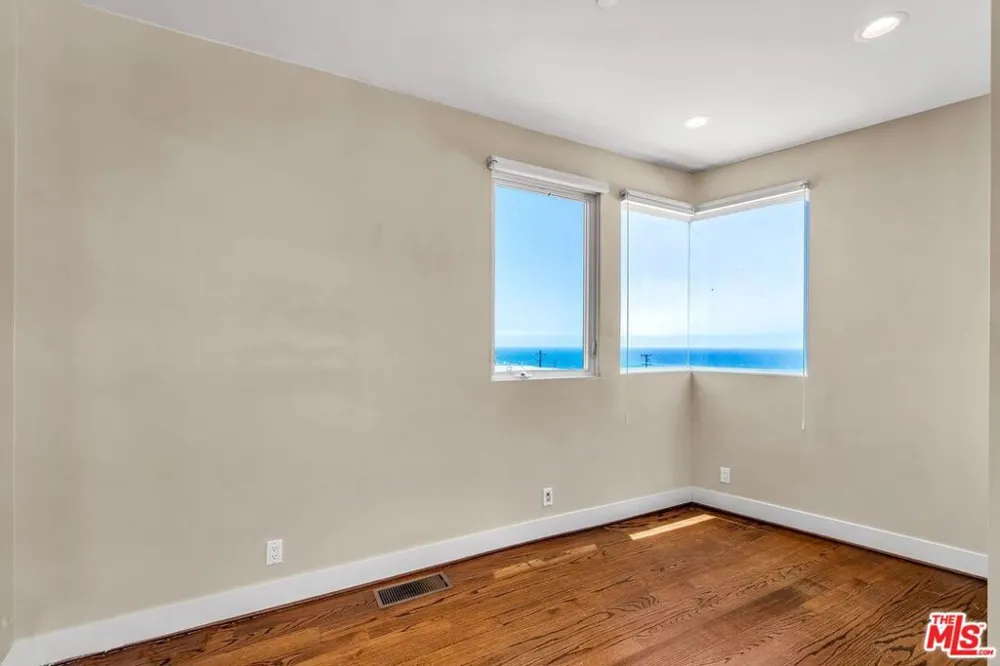 308 Gull Street Manhattan Beach, CA 90266