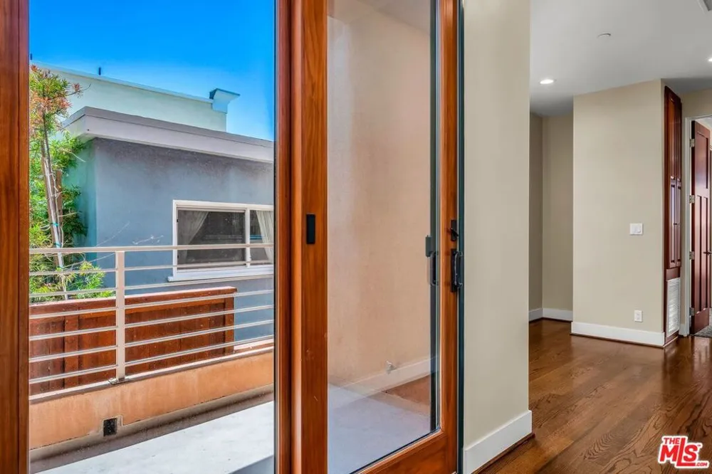 308 Gull Street Manhattan Beach, CA 90266