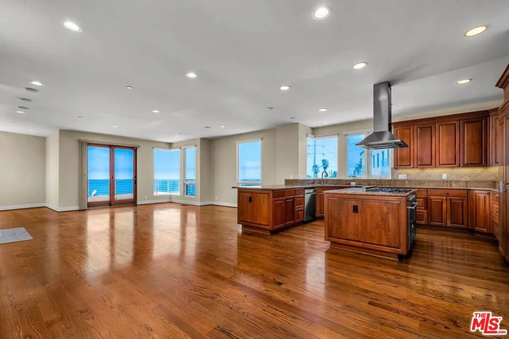 308 Gull Street Manhattan Beach, CA 90266