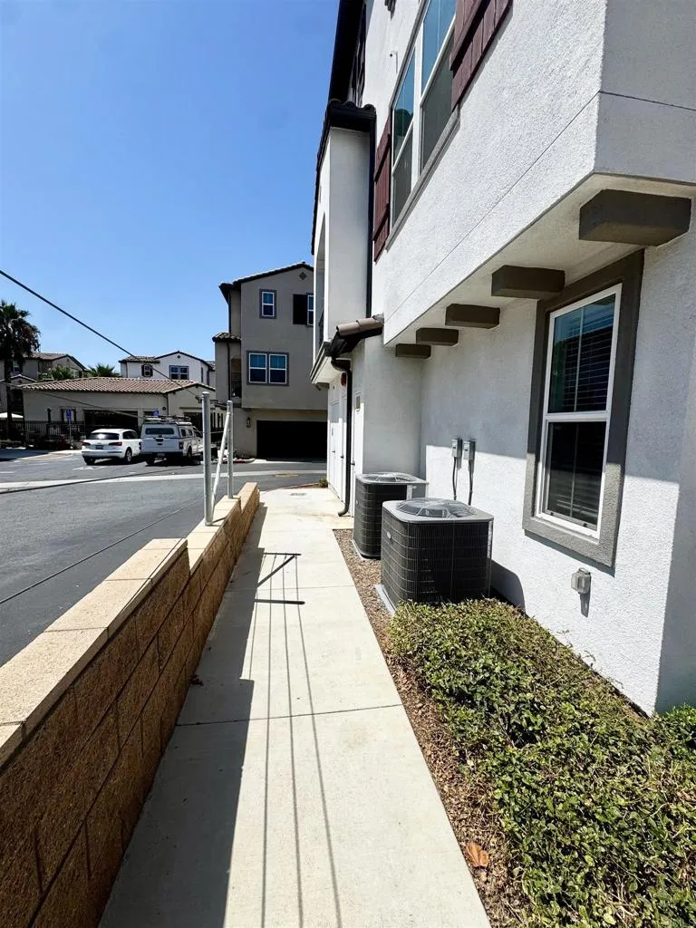 468 Carina Glen Escondido, CA 92025