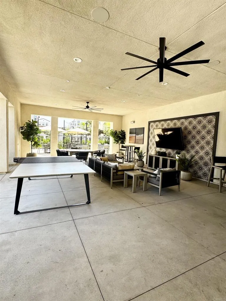 468 Carina Glen Escondido, CA 92025
