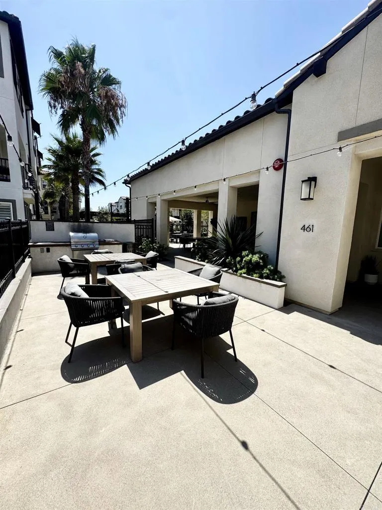 468 Carina Glen Escondido, CA 92025