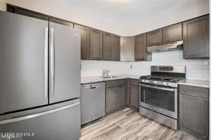 12 6th Street Barnegat, NJ 08005