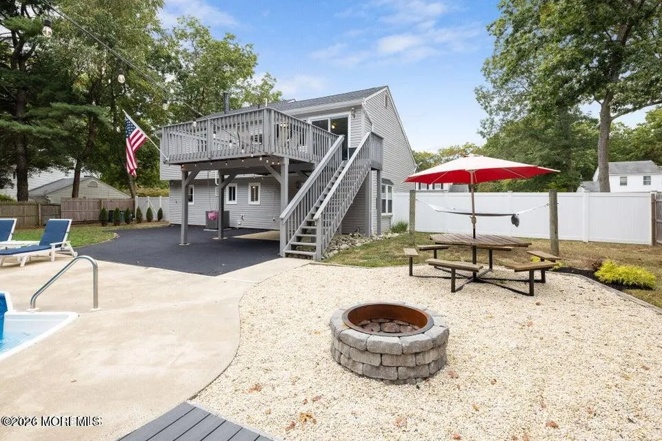 12 6th Street Barnegat, NJ 08005