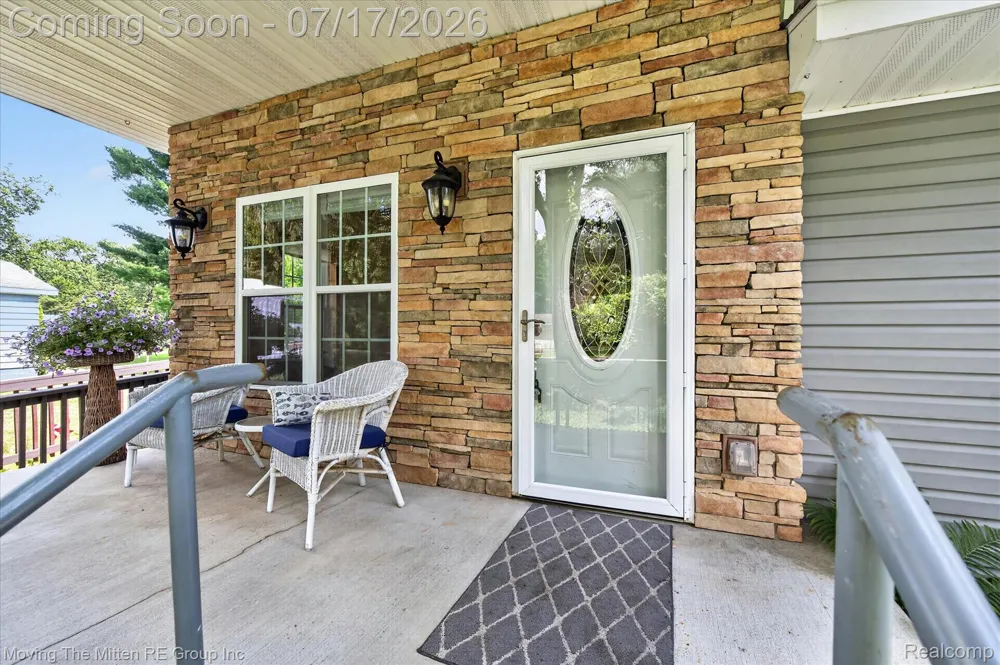 744 S Park Street Highland Charter Township, MI 48356
