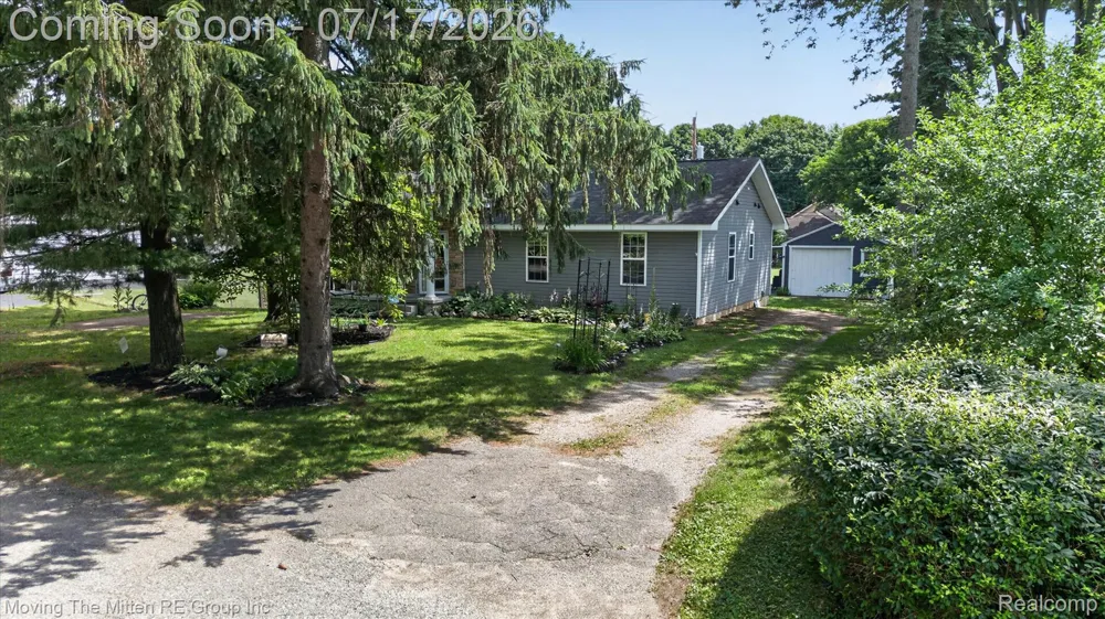 744 S Park Street Highland Charter Township, MI 48356