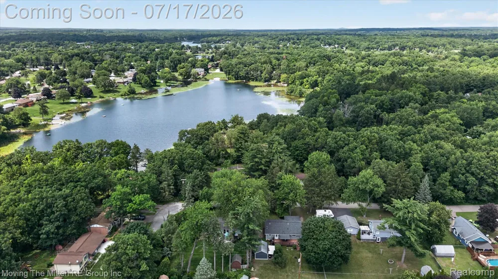 744 S Park Street Highland Charter Township, MI 48356