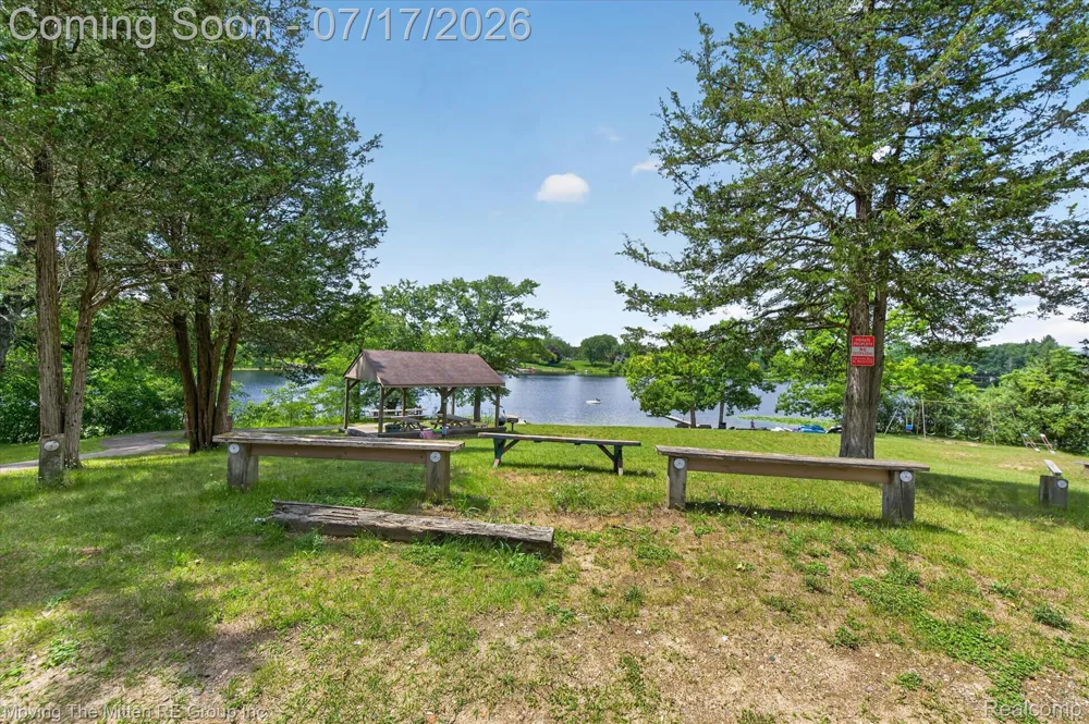744 S Park Street Highland Charter Township, MI 48356