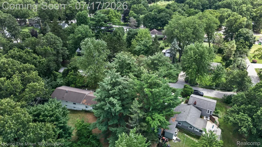 744 S Park Street Highland Charter Township, MI 48356