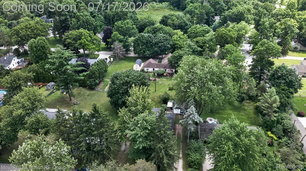 744 S Park Street Highland Charter Township, MI 48356