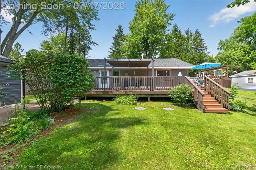 744 S Park Street Highland Charter Township, MI 48356