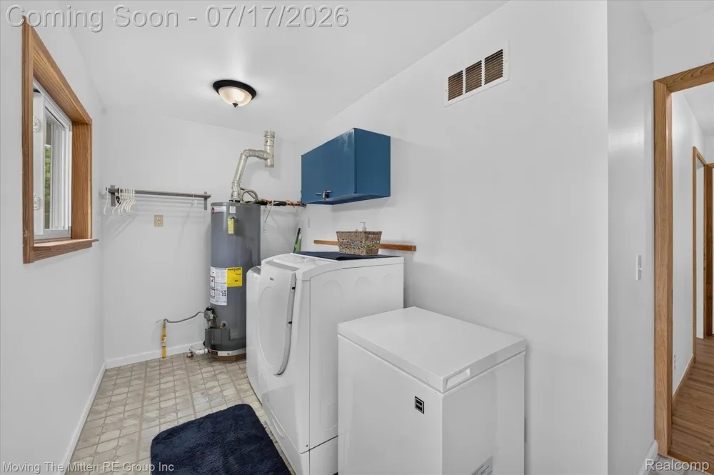 744 S Park Street Highland Charter Township, MI 48356