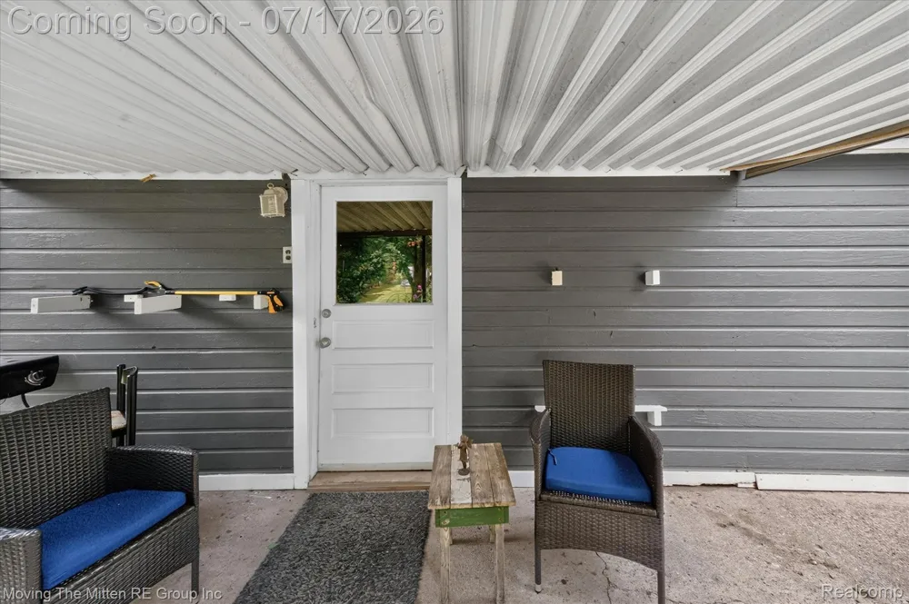 744 S Park Street Highland Charter Township, MI 48356